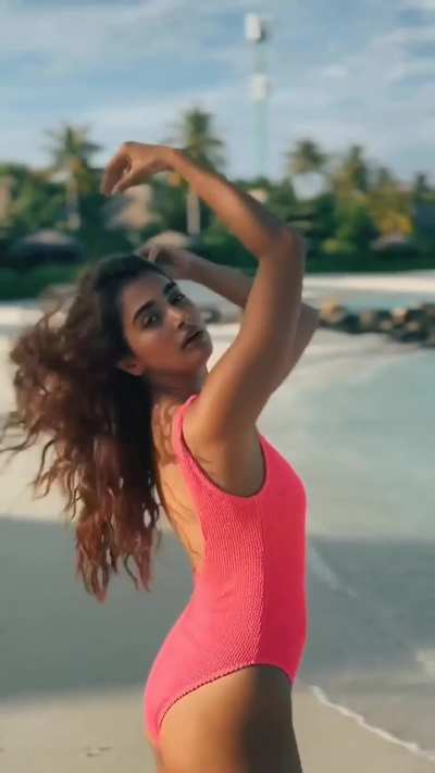 Pooja Hegde [new]