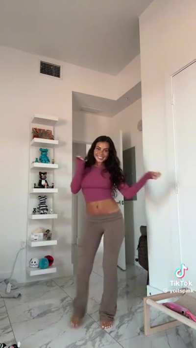 @yoitspink