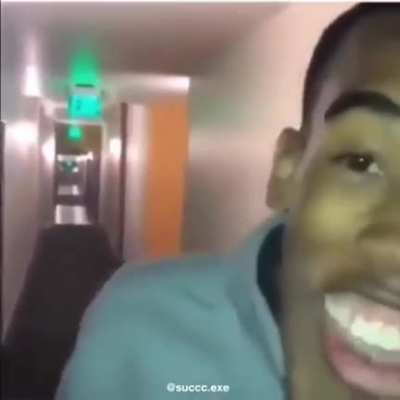 😨