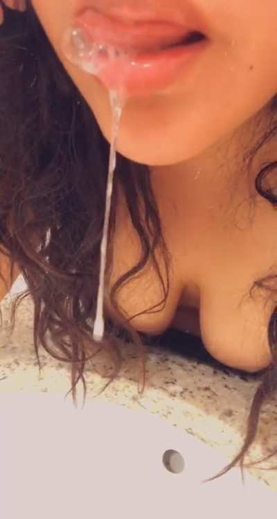 I need a second load💦, anyone wanna volunteer??💋[OC][F]