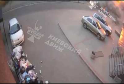 Ok another angle with the 2 cruise missiles targeting the Artem defense plant in Kyiv