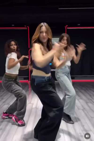 What’s the tea with Tamannaah Bhatia? She is stunning and dances really well, how come she never broke into BW scene the way Jaqueline or Kat did? With films like Bahubali, I imagine she is big in the south, is she still?