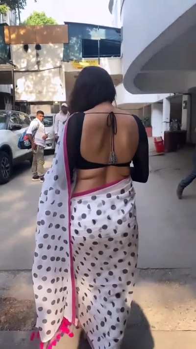 Amruta Khanvilkar