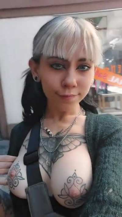 Hello there ;) <3