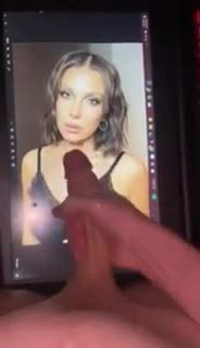 Millie Bobby Brown cum tribute