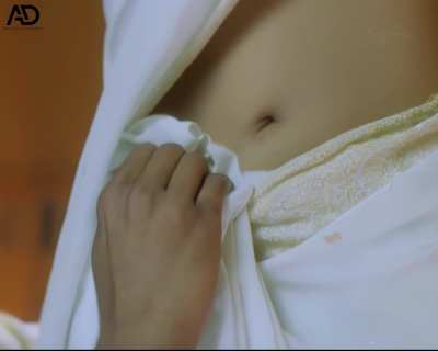 Trisha Krishnan Navel Enjoyed, Wish That Was My Hand