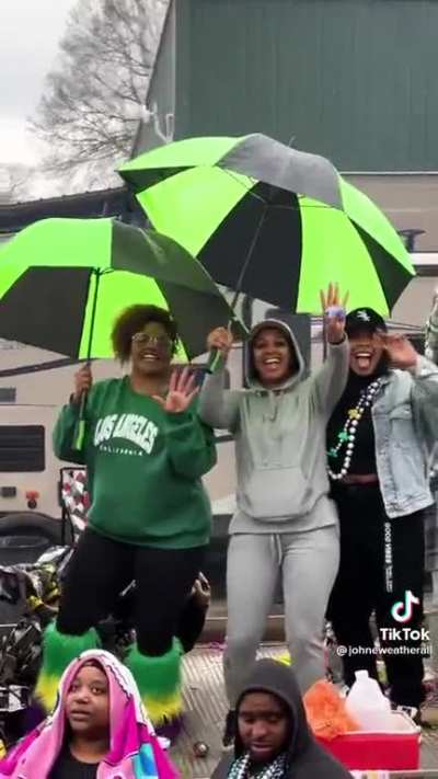 Mardi Gras twerking