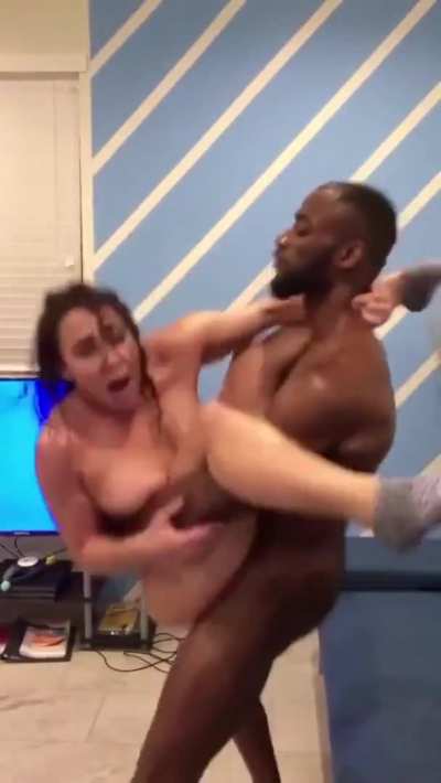 King Nasir vs. Carmela Clutch