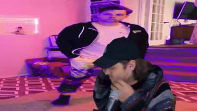 yub can’t resist 🤤😫