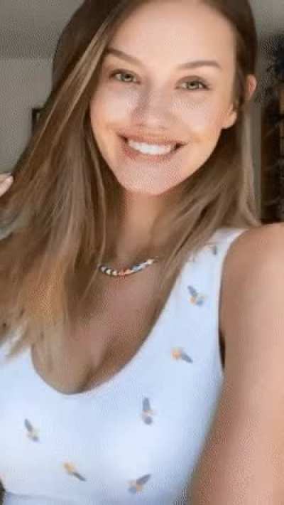 Nicole Cavanis