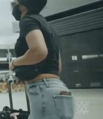 Love her in jeans