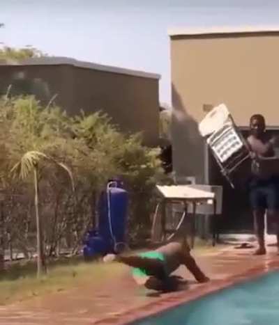 mUlTipLe cASualTieS rEpoRtEd aT bRutAL bAckYaRd BraWL
