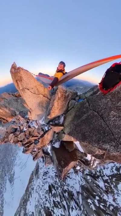 How mountain climbers sleep