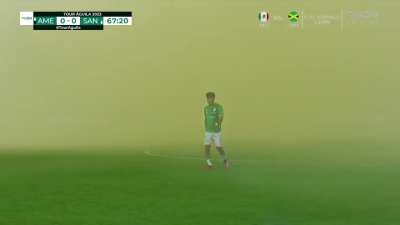 Y dicen que no somos primer mundo? This is english level fandom!
