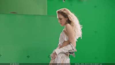 Jessica Alba BTS