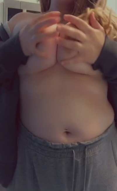 Would love to make these tits bounce while riding some dick