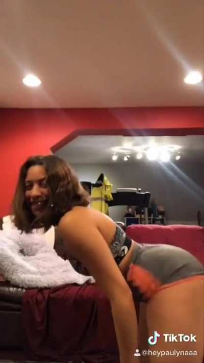 ass shaking compilation