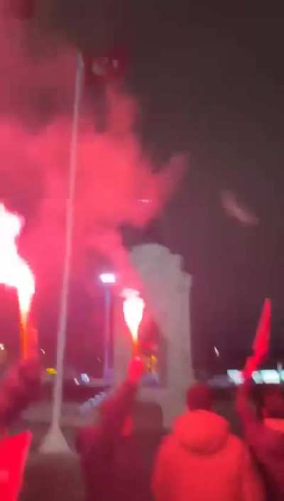 Jump, jump, you are an Erdoganist if you dont jump - Turkiye Protests