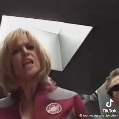 The cast of Galaxy Quest made a thing.