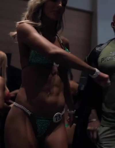 Peyton's fit body and abs