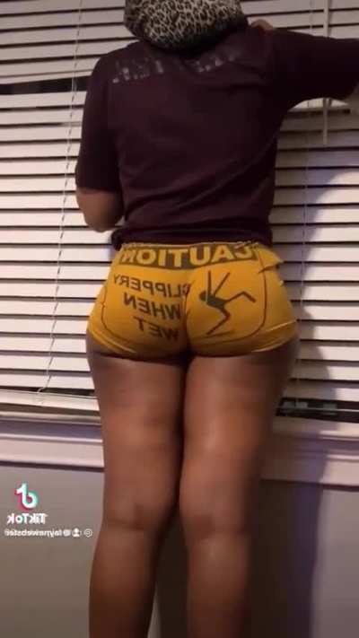 Booty On 10!