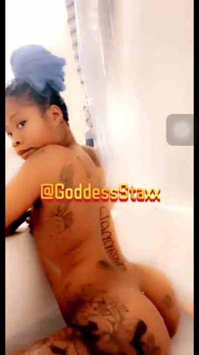 Wet ass