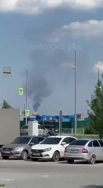 Ukrainian drones reportedly struck the Tyumen Oil Refinery deep inside Russia overnight. The facility is located more than 2,000 kilometers (1,240 miles) from the Ukrainian border, highlighting Kyiv’s growing ability to target strategic infrastructure far