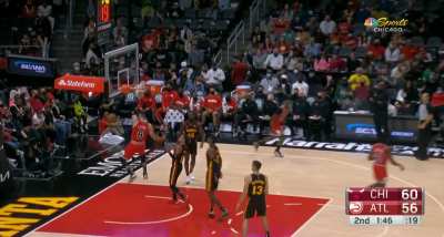 [Highlight] Ayo Dosunmu feeds Zach LaVine in the paint for the clutch jam