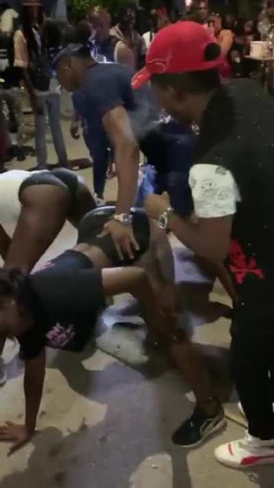 3 gyal a get knock from Shelly Belly!