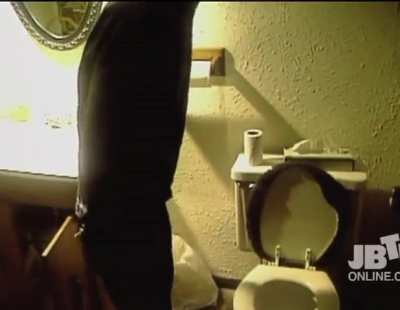 Green Day entering the women's bathroom
