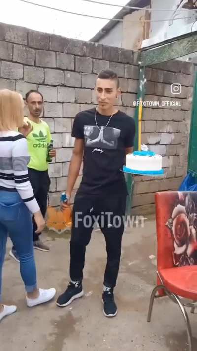 Bu nasıl gelenek aq