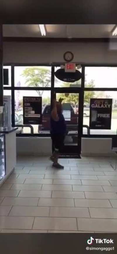 Man with no neck attempts to act tough to store employees. - NOT ED