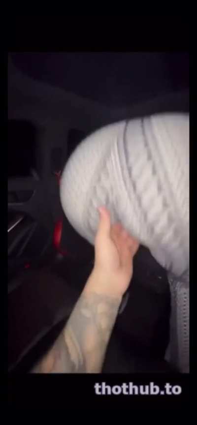 Saw her ass crack for a second 