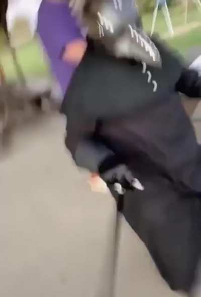 tfw you encounter a snail in the middle of the road