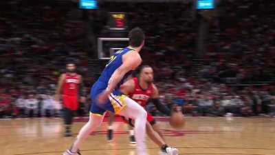 [Highlight] Dillon Brooks hits the hop-step to finish at the rim