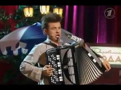 Russian way of playing accordion