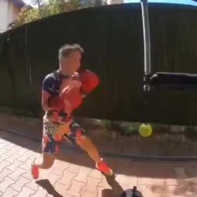 This kids boxing training.