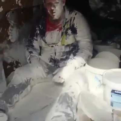 Наехал на кочку.