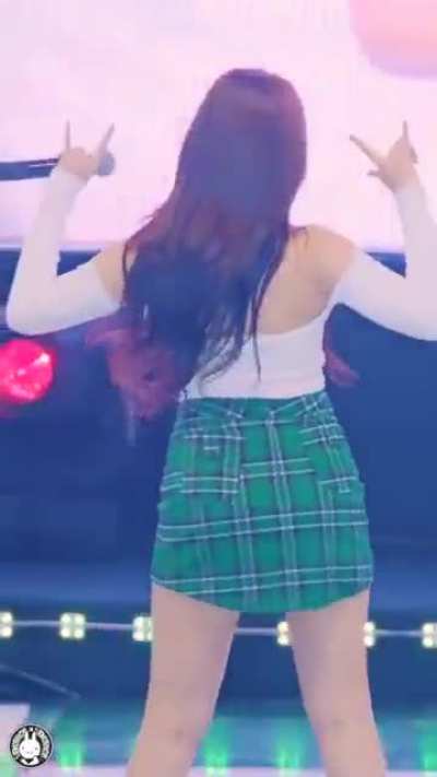 Nancy is the sexiest kpop star🥵<wbr>🥵😘