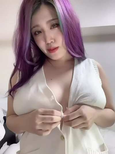 Do you like busty Japanese girl
