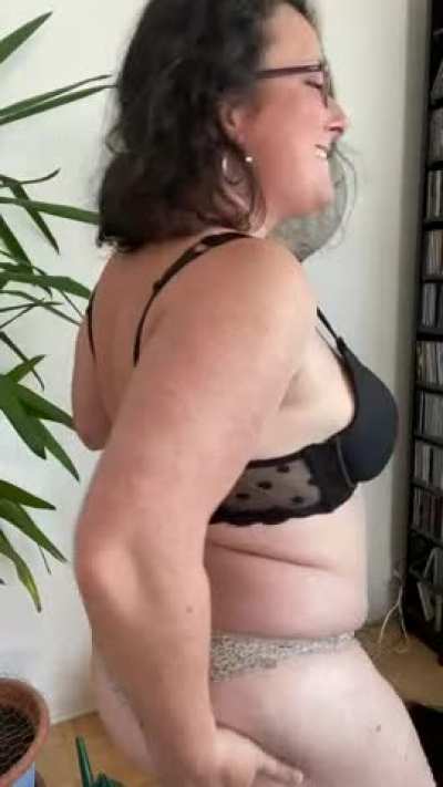 Do this angle makes me look fuckable?