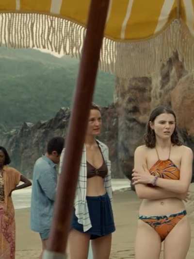Thomasin McKenzie in Old