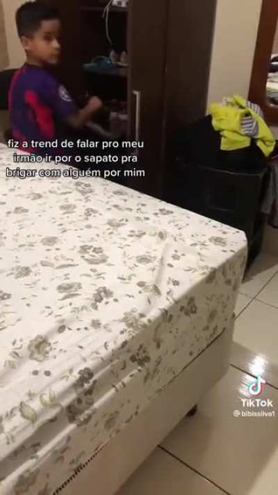 o brasileiro, não importa a idade... ele tá sempre pronto pro combate