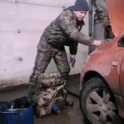 Лайфхак: как легко поменять масло без ямы.
