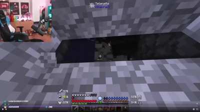 Spanish Youtuber is surprised mid-stream at a shooting outside his house, this is his reaction.