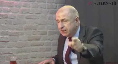 Ey Türk Gençliği! | Bu adamı bi kaç hafta önce faşist diyerek kötül<wbr>emişt<wbr>im. Okuyup, dinleyip öğrendikten sonra bakış açım tamamen değişti. Teşekkürler hocam.