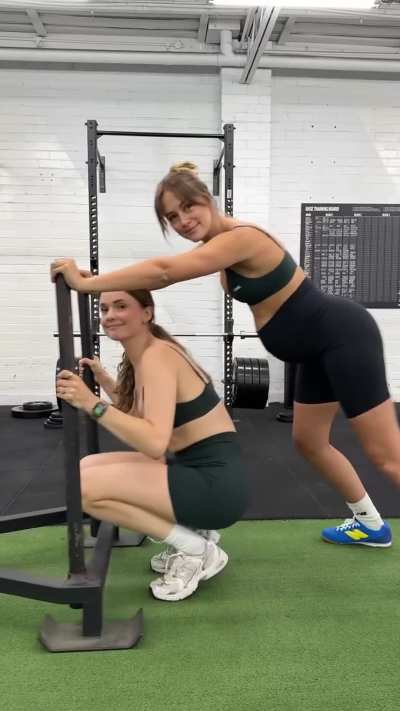 Gym besties
