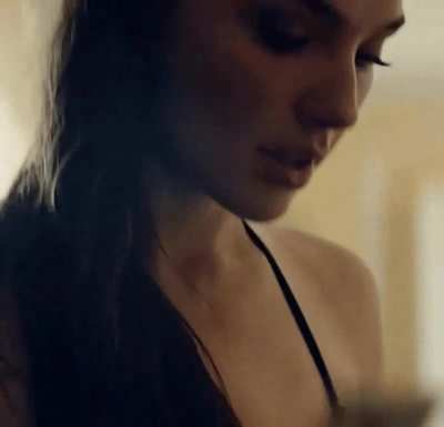 Bikini - GIF