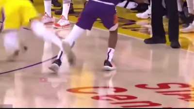 [Highlight] Kyle Kuzma fouling Chris Paul