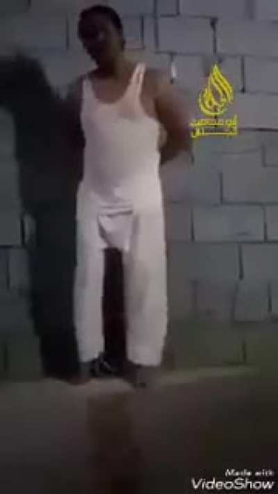 Houthis kill prisoner after he was reported for cursing Iran and arrested afterwards [YEMEN-SANAA] Translation below